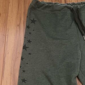 Sundry Star Leggings in Army Green